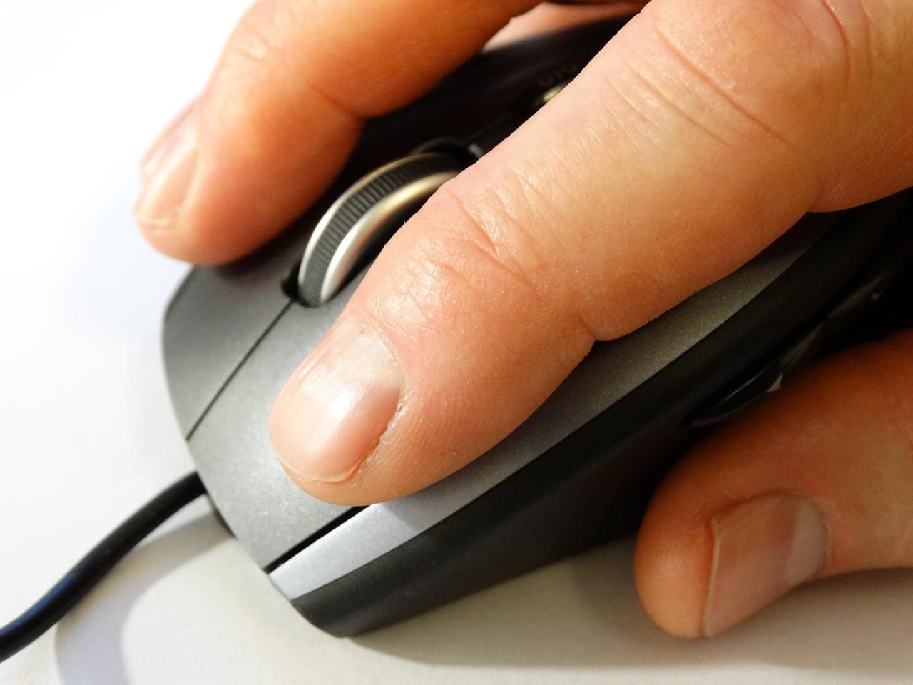 Wireless Mouse – 1200 DPI, Bluetooth + 2.4 GHz