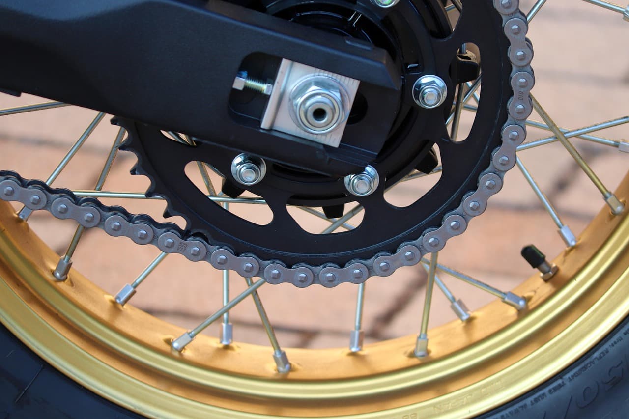 Two-wheeler Chain Sprocket Kit – 200+ cc, Standard